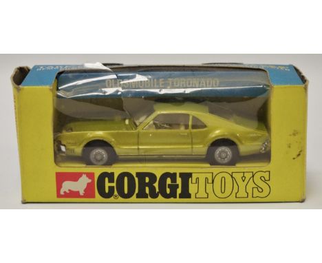Corgi 276 Oldsmobile Toronado - lime body, cream interior, chrome trim, grey plastic tow hook, Golden Jacks take-off wheels -