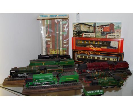 An Airfix-00 Cattle Wagon, boxed; another Mineral Wagon; a SuperQuick Model Kit Island Platform Building, Series A No.4, orig