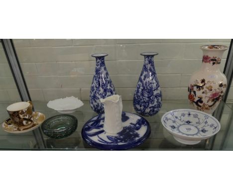 A mixed lot comprising a pair of Losol blue and white vases, a Masons Mandalay vase, a Doulton Burslem iris pattern stand, a 