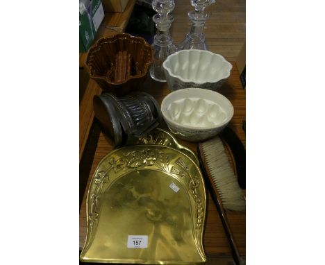 A mixed lot comprising ceramic jelly moulds to include examples marked Brown and Polson, plus metal moulds, brass crumb trays