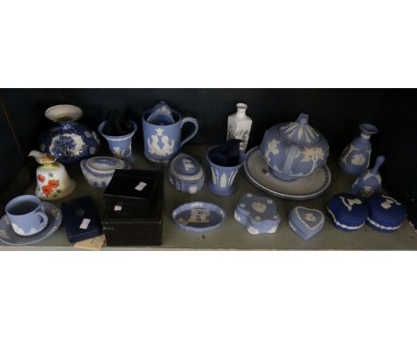A collection of Wedgwood Jasperware, to include various trinket boxes, teapot, commemorative mug, brooches, plates and other 