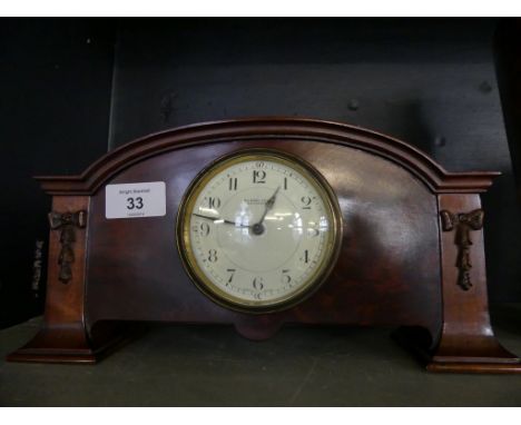Russells Ltd Manchester, an Edwardian mahogany cased mantel clock 