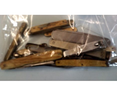 Pen Knives - twelve pen knives, includes Mother of pearl, Bone handles, various ages and condition and a pipe tool