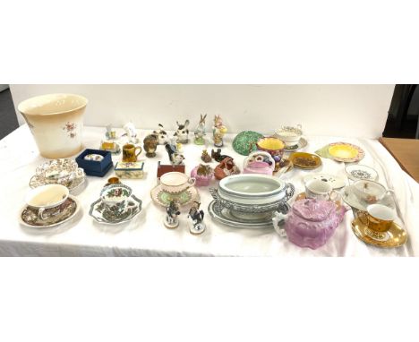 Selection of miscellaneous pottery to include Goebel, Beswick,  Ainsley, Coalport etc 