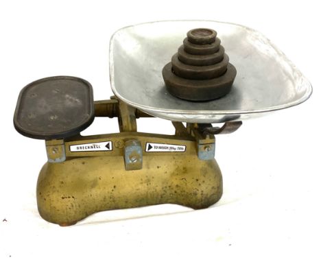 Set of vintage Brecknell scales and weights 