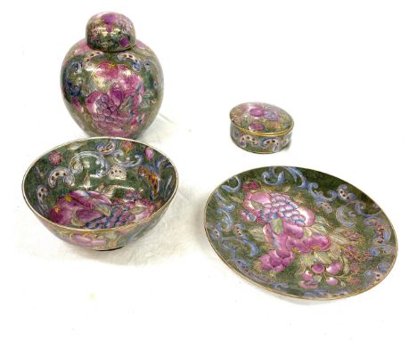 Chinese ginger jar, bowl, trinket box, plate 