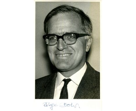 NOBEL PRIZE WINNERS: Emilio Segre (1905-1989) Italian-American physicist, Nobel Prize winner for Physics, 1959. Vintage signe