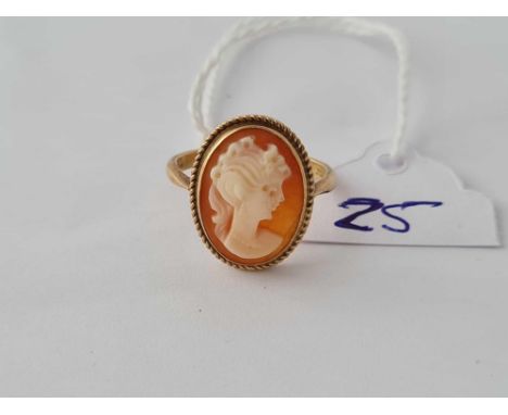 A cameo ring 9ct size N 1/2 - 2.9 gms 