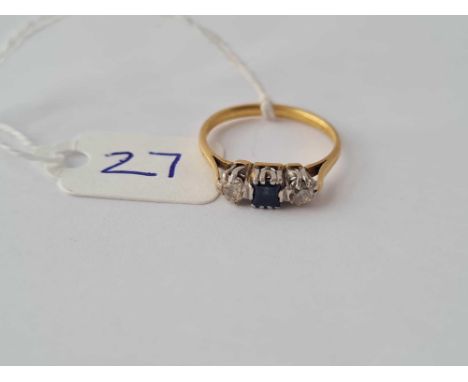 A 3 stone sapphire and diamond ring 18 ct gold size M - 2.5 gms 