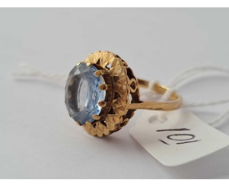  A large blue stone 9ct dress ring size P 5.7g inc