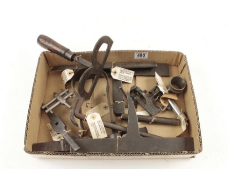 11 metal tools G