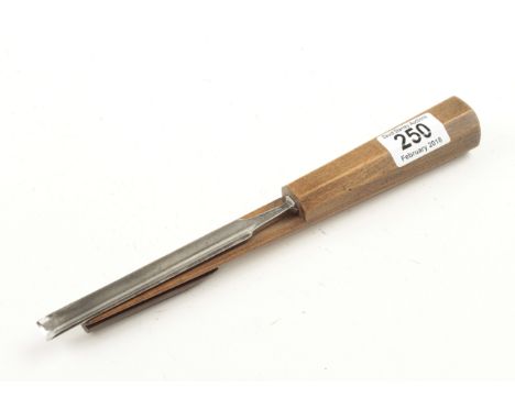 A sash scribing gouge by HOWARTH G+