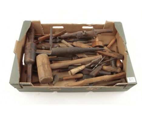 A box of tools G