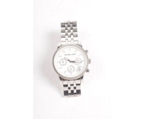 Michael Kors: A Ladies MK5020 Stainless Steel Bracelet WatchMother of pearl dial with crystal markers, chronograph movement, 