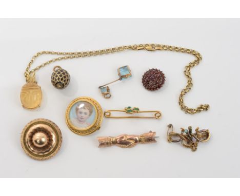 Group of jewellery - to include an Edwardian brooch with portrait miniature of a child, Edwardian green enamel and seed pearl