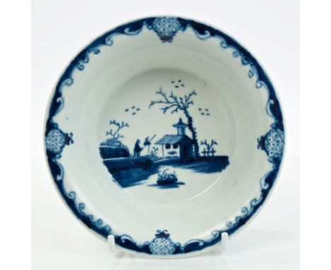 18th century Worcester blue and white patti pan painted with Chinese landscape with blue border - decorator's mark to base, 1