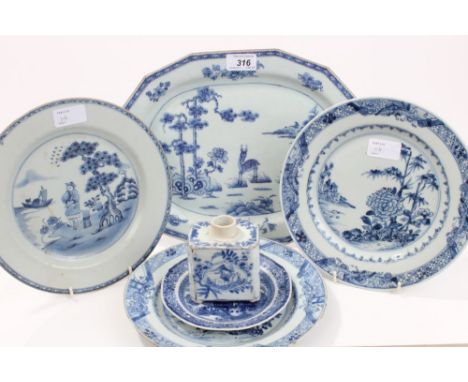 18th century Chinese export blue and white octagonal ashet painted with deer in landscape, 32.5cm, pair Chinese export blue a