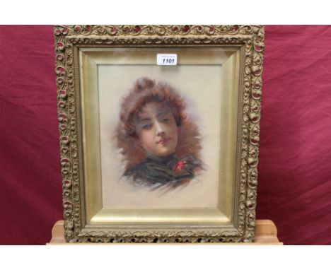 Early 20th century Italian School oil on canvas - portrait of a young lady, in glazed gilt frame, 30cm x 24cm