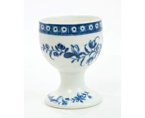 Rare 18th century Worcester blue and white egg cup printed with floral sprays with banded border, 6.5cm high