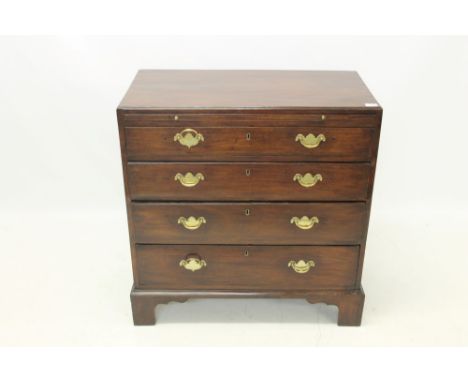 George II / III mahogany chest of drawers with brushing slide and four long graduated drawers below, on bracket feet, 84cm wi