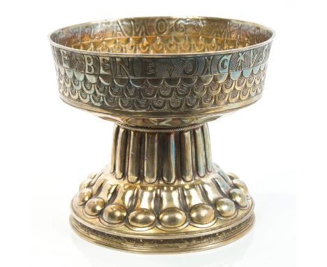 Good quality Edwardian silver replica of 'The Tudor Cup' (Collection of Royal Scottish Museum) in the form of a standing cup 