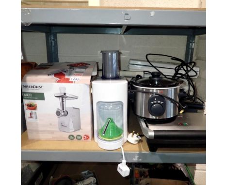 Mixed kitchen ware, including food processors and a Panini press. All electrical items in this lot have been PAT tested for s