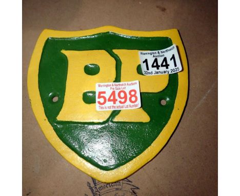 Cast iron BP sign, W: 14 cm, H: 14 cm. UK P&amp;P Group 1 (£16+VAT for the first lot and £2+VAT for subsequent lots)