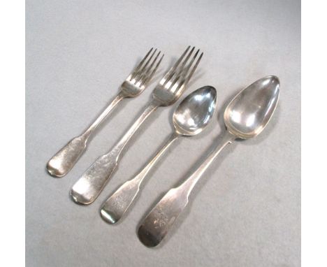 by a variety of makers and tandem markers, 1821/1842, Fiddle pattern crested, comprising 6 table forks, 6 table spoons, 6 des