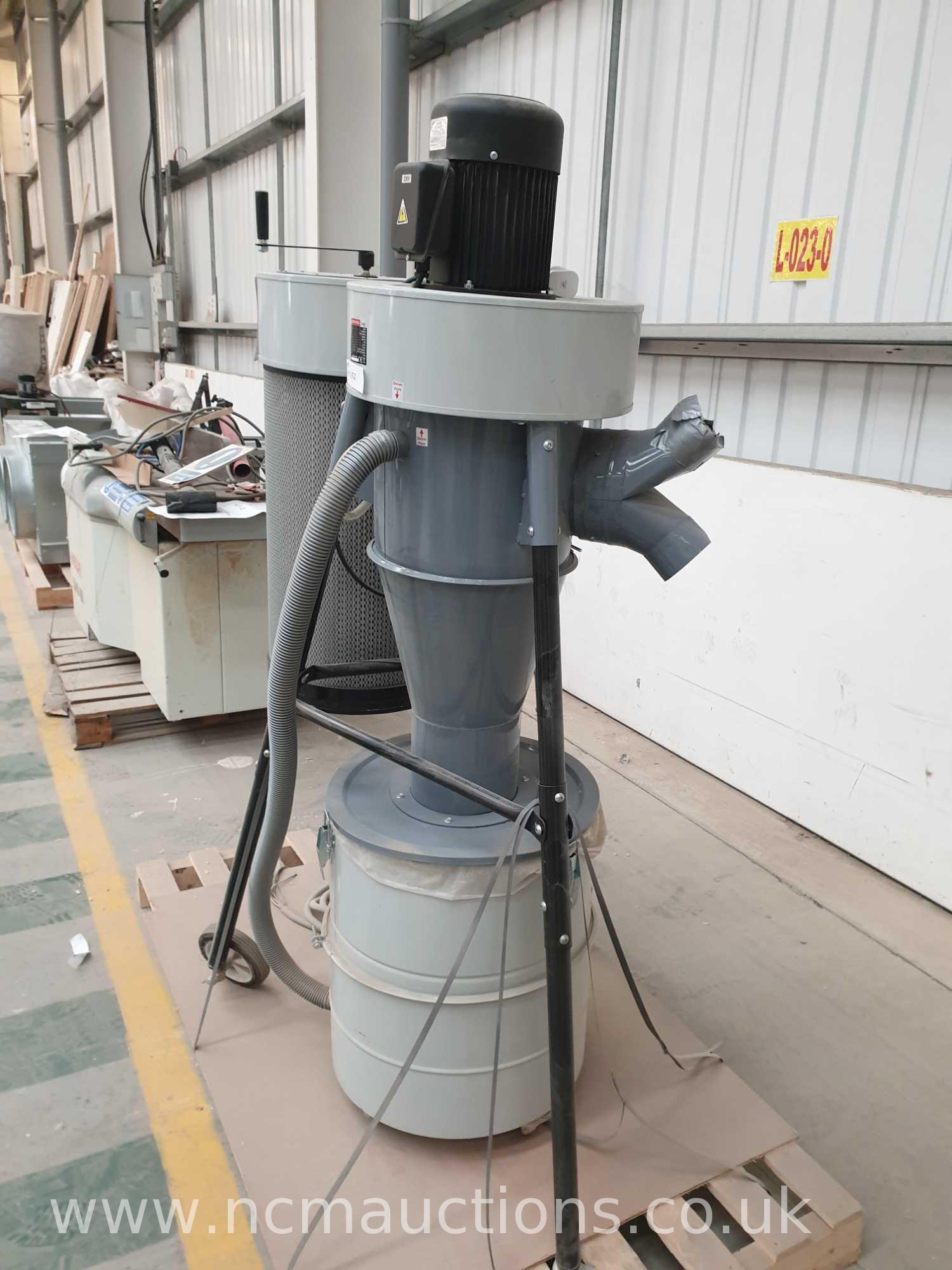 Axminster dust extraction unit 240v. In working order, Removed ready