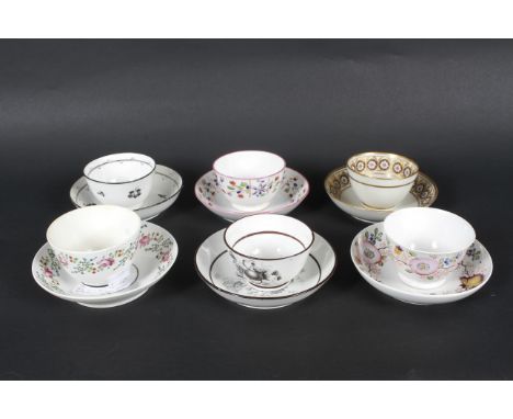Six English porcelain teabowls and saucers. Circa 1790-early 19th century, various pattern numbers. Comprising: a New Hall ex