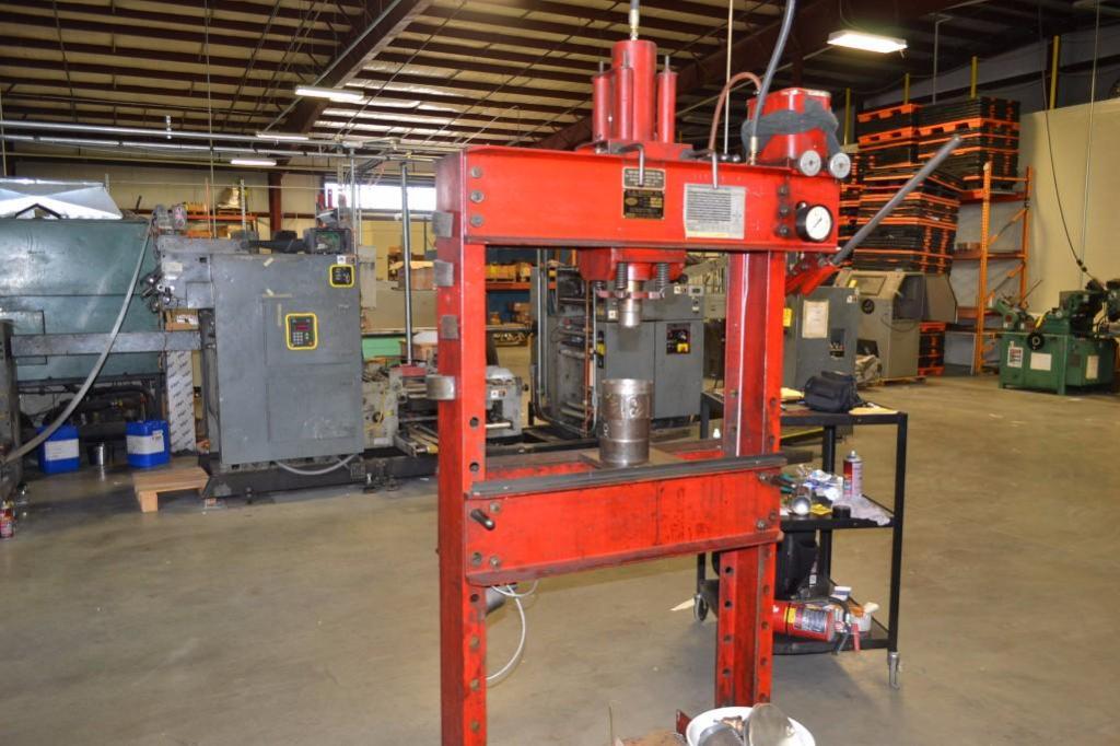 Nugier 40 Ton Manual Hydraulic Adjustable Bed HFrame Shop Press Model