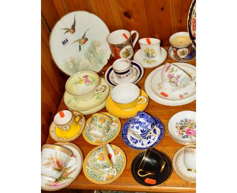 A GROUP OF ROYAL WORCESTER, to include cabinet cups and saucers, two with gilt interior (Viking Ship backstamp), 'Willow' pat