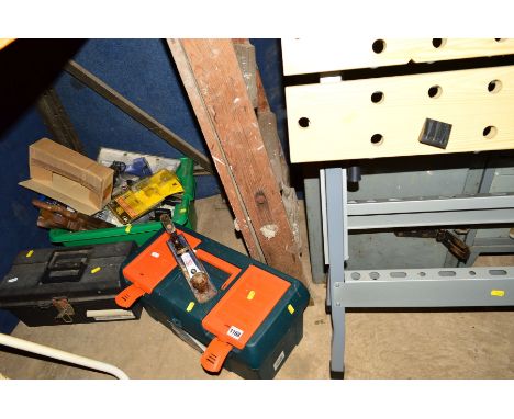 A BOX AND A TOOLBOX CONTAINING VARIOUS TOOLS AND MISCELLANEOUS, a plastic tool box, planemaster planer and a workmate (4)