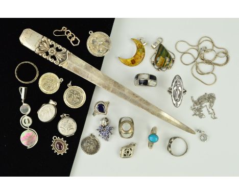 A SELECTION OF MAINLY SILVER AND WHITE METAL JEWELLERY to include a letter opener, a small oval locket and small circular loc