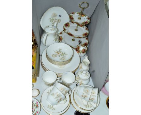 ROYAL DOULTON 'YORKSHIRE ROSE' TEA/DINNER WARES H5050, comprising teapot, covered sugar bowl, milk jug, cake plate, six dinne