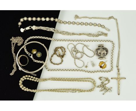 A SELECTION OF SILVER AND WHITE METAL JEWELLERY to include a hinged bangle with engraved floral and foliate detail to the fro