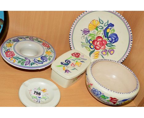 A SMALL GROUP OF POOLE POTTERY, to include ashtray, bowl, covered dish, posy bowl and plate (5)