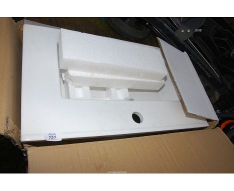 A ceramic bathroom basin (boxed as new) 600 mm.