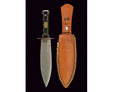 dating: second quarter of the 20th Century provenance: Italy, Wide, double-edged blade; anatomical, wooden grip with iron qui