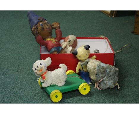 Collection of vintage toys, Sooty bear lamp, Noddy figure, pull along dog, etc, (6)