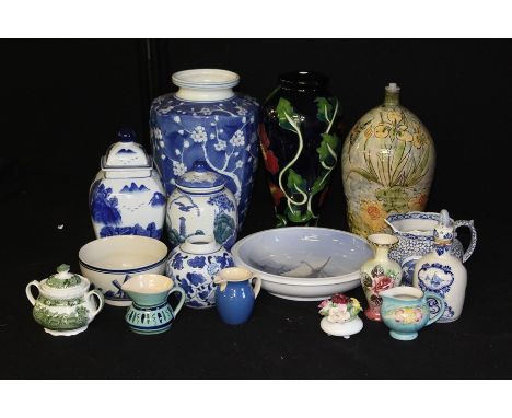 Decorative china to include blue and white vases, Moorcroft style lamp base etc. (qty)