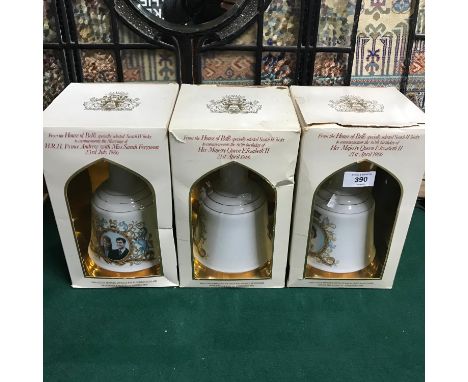 A Lot of three Bells Scotch Whisky decanters, Full, sealed and boxed. 