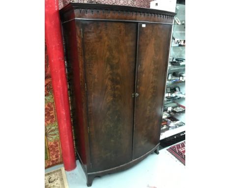 Antique bow front two door wardrobe, Measures 183x110x52cm 