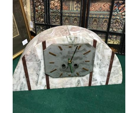 An Art Deco Marble Mantel clock. Measures 19x39x12cm (Battery operated) 