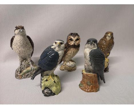 A lot of five ceramic Beneagles bird decanters (full &amp; sealed) 
