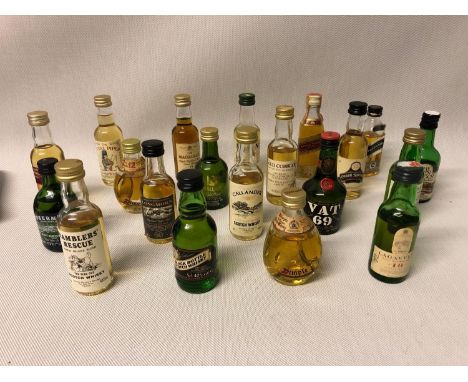 A collection of 20 Whisky miniatures to include 2 Dimple Old Blend Scotch Whiskys, Johnnie Walker Black Label, Johnnie Walker