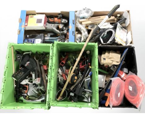 A large quantity of power and hand tools (one pallet) 