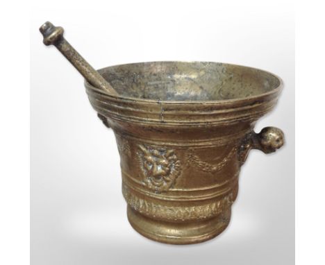 A large 18th century bronze mortar and pestle, height 20 cm 