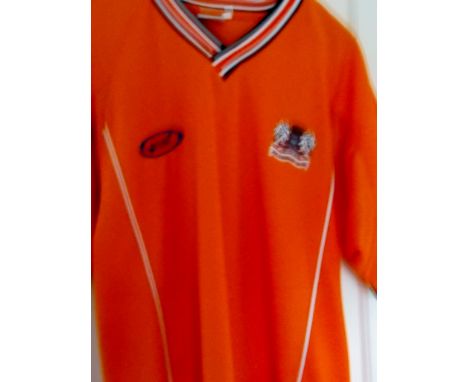 Rare match worn shirt. The vendor was given the shirt by Mark Joseph who played for the Posh 60+ times in the early 2000,s
 
