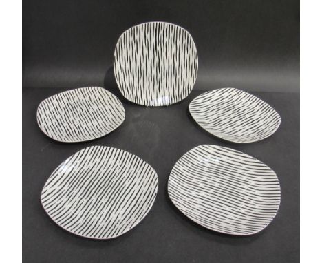 Five Midwinter ceramic dinner plates, Zambesi design,   25cm diameter 